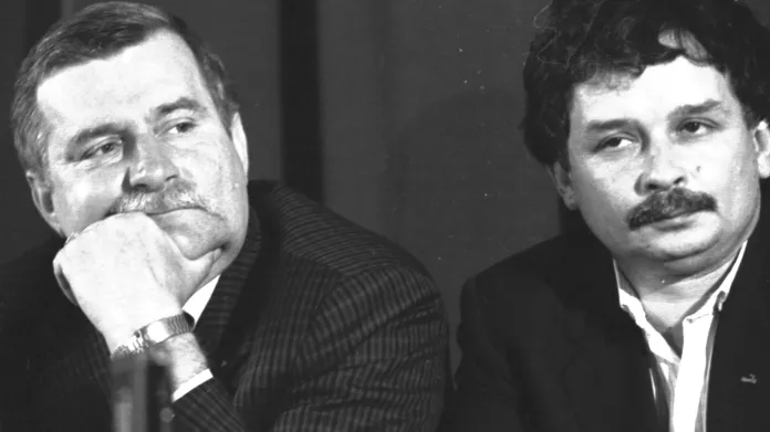 Lech Walesa a Lech Kaczynski na snímku z roku 1989