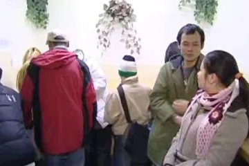 Cizincům na Plzeňsku končí pracovní povolení, přesto zůstávají