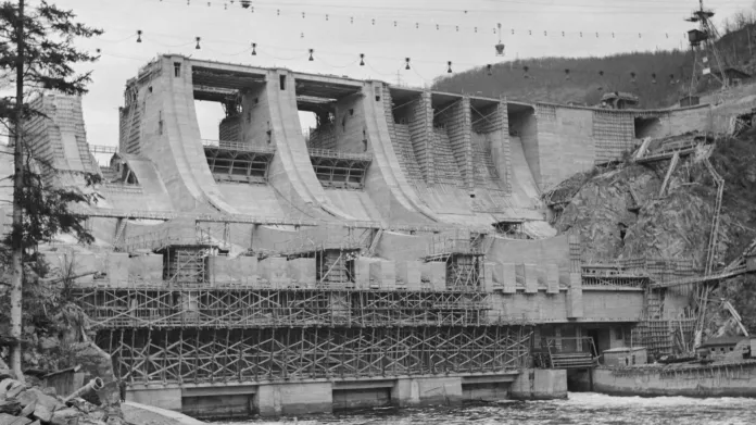 Stavba Slapské přehrady
