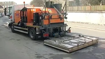 Strojová oprava silnice