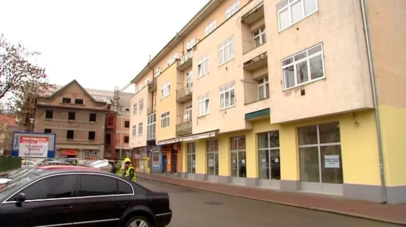 Okolí Machoňovy pasáže zeje prázdnotou