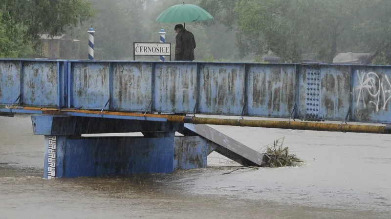 Rozvodněná Berounka v Černošicích
