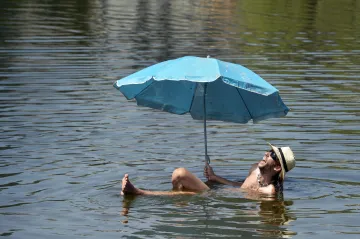 Nejteplejší léto za šest dekád. K rekordu přispěl hlavně červen