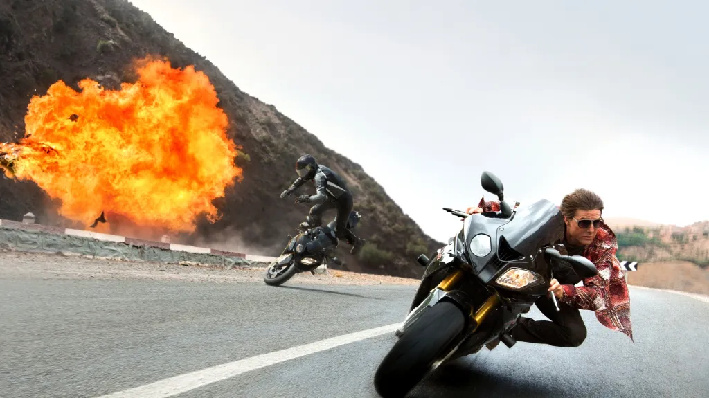 Tom Cruise se kaskadérských kousků nebojí, i tak by si podle kritiků Mission: Impossible Oscara pro kaskadéry zasloužil