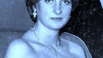 Princezna Diana v šatech od Davida a Elizabeth Emanuelových