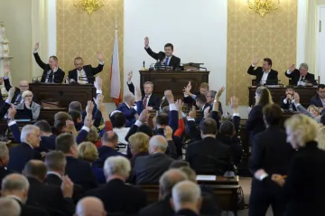 Sněmovna požádala vládu, aby zrušila platnost memoranda o lithiu