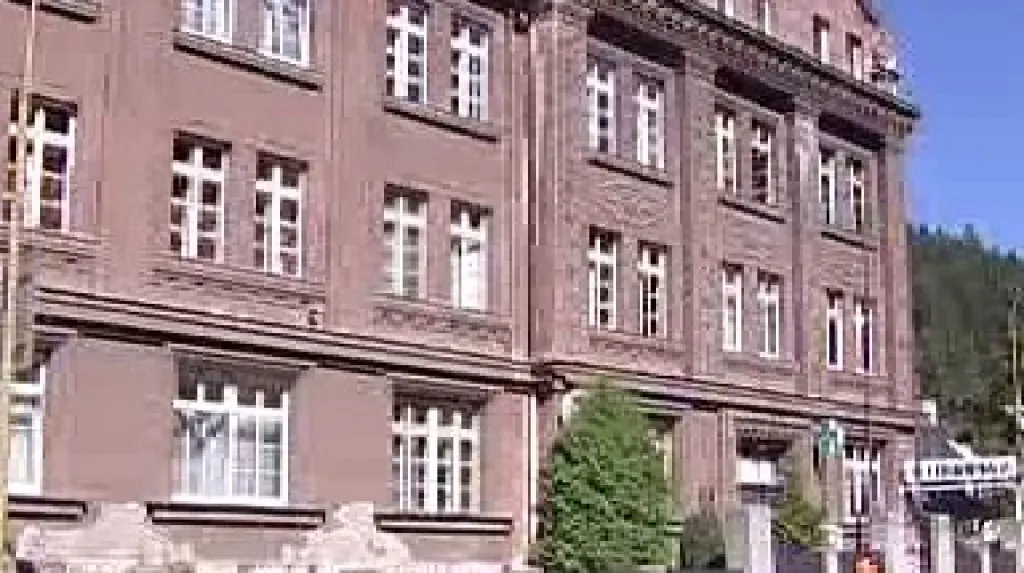 Budova kraslické polikliniky