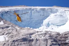 Italští záchranáři našli tělo posledního pohřešovaného po sesuvu ledovce, obětí je 11