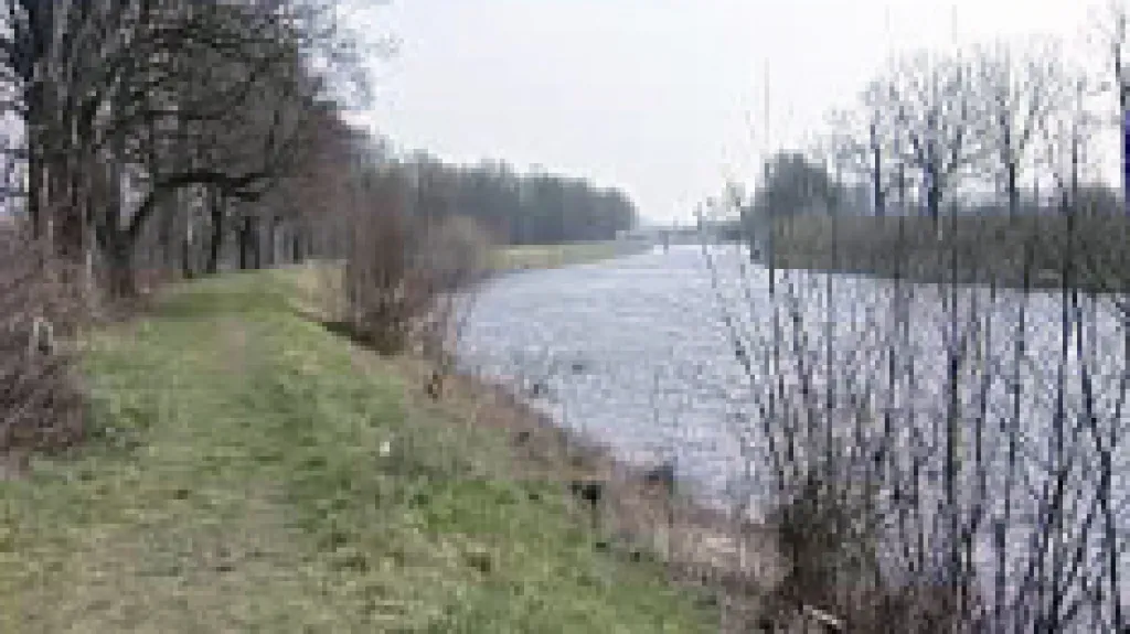 Labe před Pardubicemi