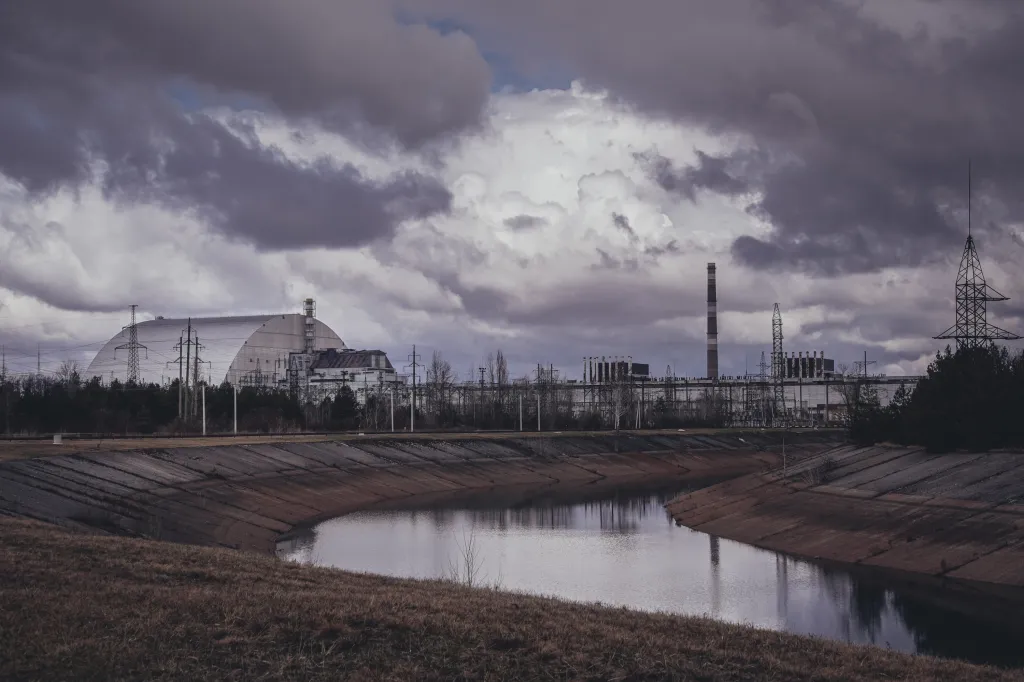 Od listopadu 2016 zakrývá čtvrtý reaktor nový sarkofág