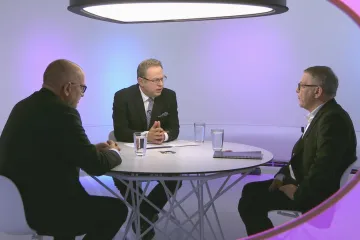 Nové sankce nelze uspěchat, řekl Bek. Podle Zaorálka je rozhodující spíš vojenská podpora Kyjeva a energetika