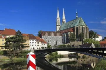 Hladový Čech se pokusil vyloupit banku v Sasku. Neměl co jíst a kde spát