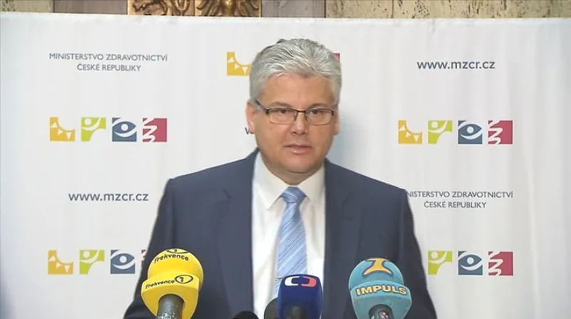 Brífink ministra zdravotnictví Miloslava Ludvíka k platům sester