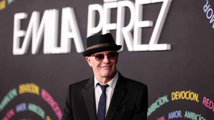 Jacques Audiard při premiéře filmu Emilia Pérez v Los Angeles