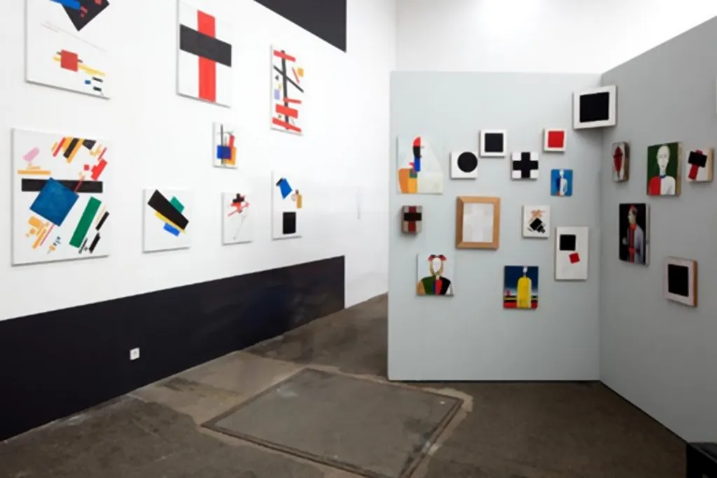 Sbírky Moderní galerie a Muzea současného umění Metelkova v Lublani (Veletržní palác, 16. 10. 2020 – léto 2021). Jádrem výstavy má být první institucionálně budovaná sbírka zaměřená na východoevropské umění. Vznikla v devadesátých letech minulého století. Kurátory zajímá pátrání po odpovědi, co vlastně je východoevropské umění a také odkaz avantgardní tvorby z těchto zemí