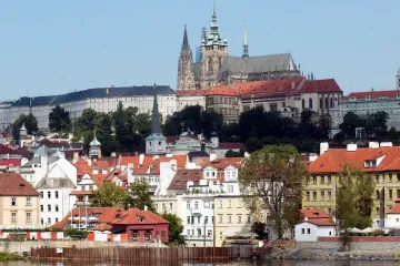Hradní kostel Všech svatých dostala církev po vzájemné dohodě