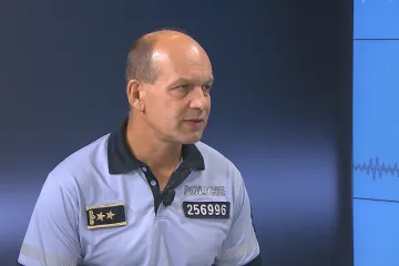 „Ta čepice neměla na jeho hlavě co dělat,“ řekl Vondrášek na adresu policisty z Babišova mítinku