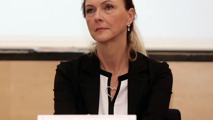 Simona Bierhausová