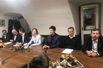 Nové vedení Brna představilo koaliční smlouvu. Podpisy pod ni doplní příští týden