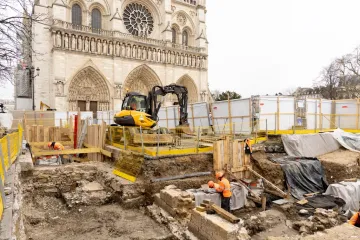 „Výkop století.“ Francouzští archeologové zkoumají podzemí u Notre-Dame
