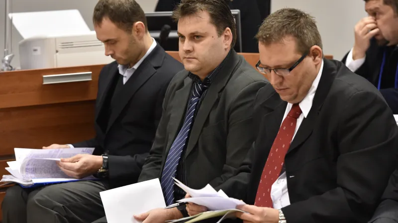 Obžalovaným hrozí dva až osm let vězení