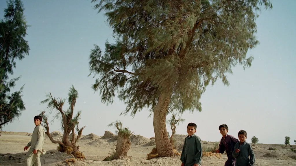 Íránské děti nedaleko města Zábol na jihovýchodě země