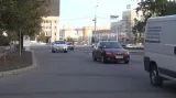 Donedávna bylo město válečnou zónou, teď se do ulic vrací auta