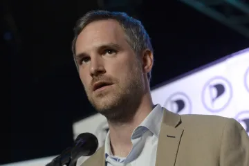 Hřib? Čižinský? Pospíšil? Koaliční euforii by mohla zmrazit otázka, kdo bude primátorem Prahy