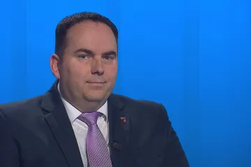 Úspory by měly podle Hrnčíře zabolet hlavně stát a nadnárodní firmy