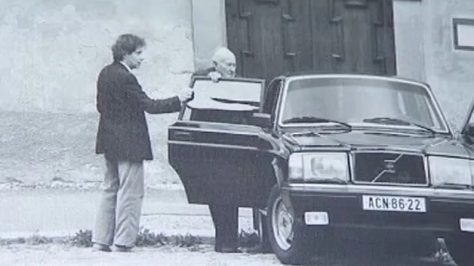 František Tomášek zachycený StB