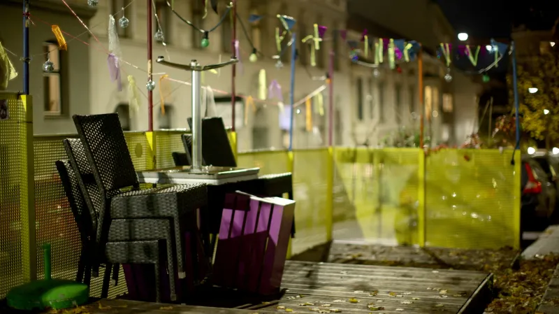 Rakouské restaurace jsou kvůli epidemii zavřené