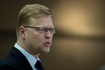 Lidovci navrhují menšinovou vládu šesti stran. Měla by více křesel než ANO