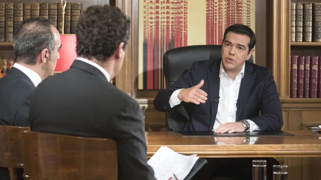 Řecký premiér při televizním rozhovoru