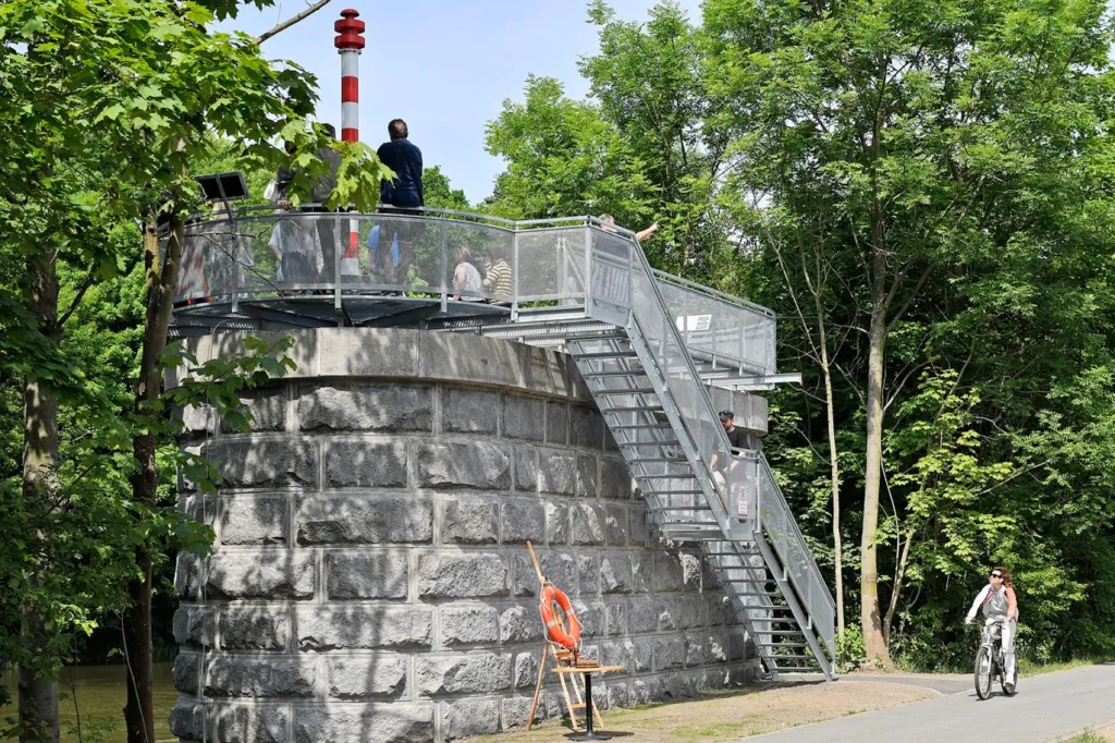 Nová vyhlídka na historickém pilíři u řeky Radbuzy