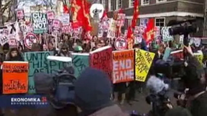 Studenti protestují proti zvýšení školného