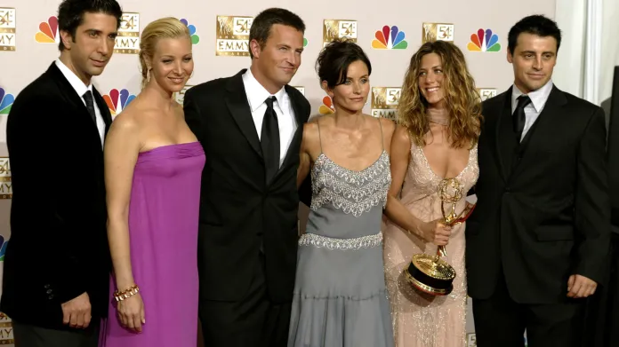 Herci ze seriálu Přátelé během předávání cen Emmy