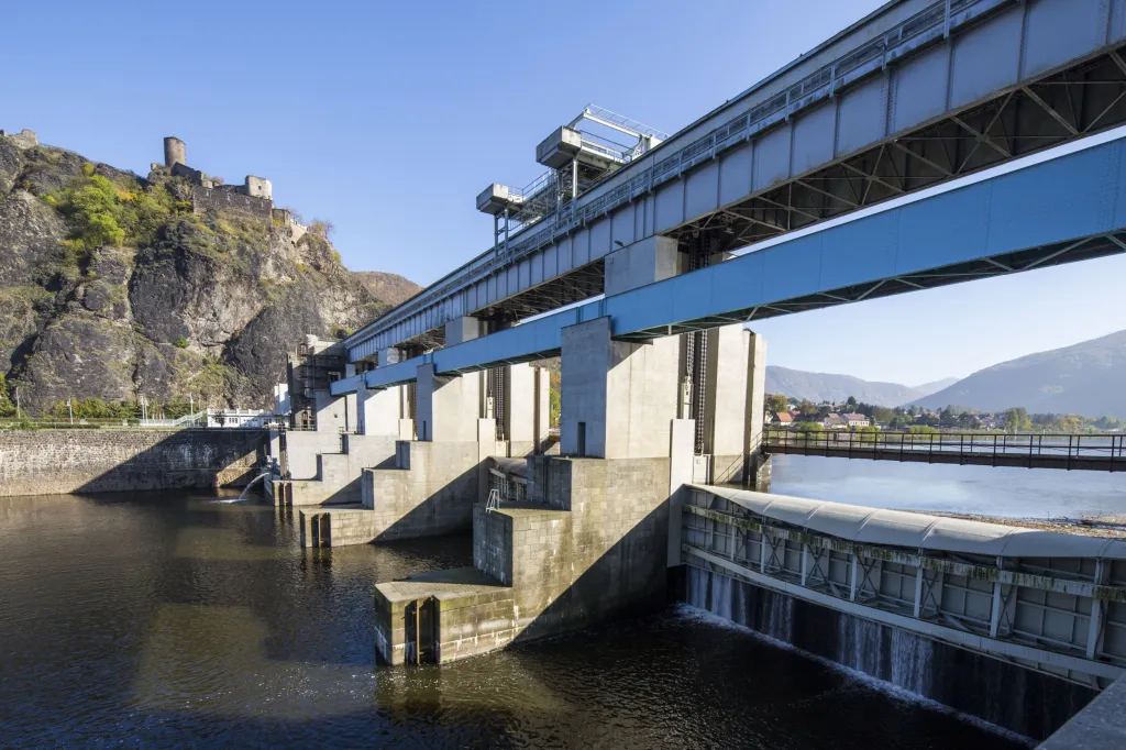 Zdymadlo v Ústí nad Labem (1922-1936)