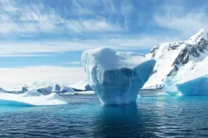 Úbytek ledu na Zemi rekordně zrychlil, překvapilo to i experty