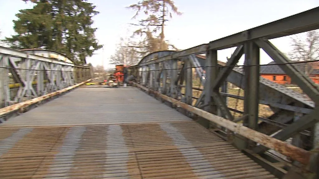 Oprava mostu v Lužci