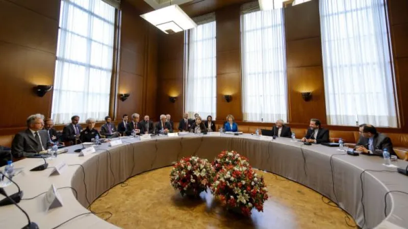 Horizont 24: V Ženevě se dál jedná o íránském jádru