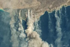 Kouř z australských požárů zřejmě obletí celou planetu, předvídá NASA