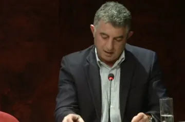 V Řecku pokračuje vyšetřování vraždy novináře. Podezřelé muže zachytila kamera