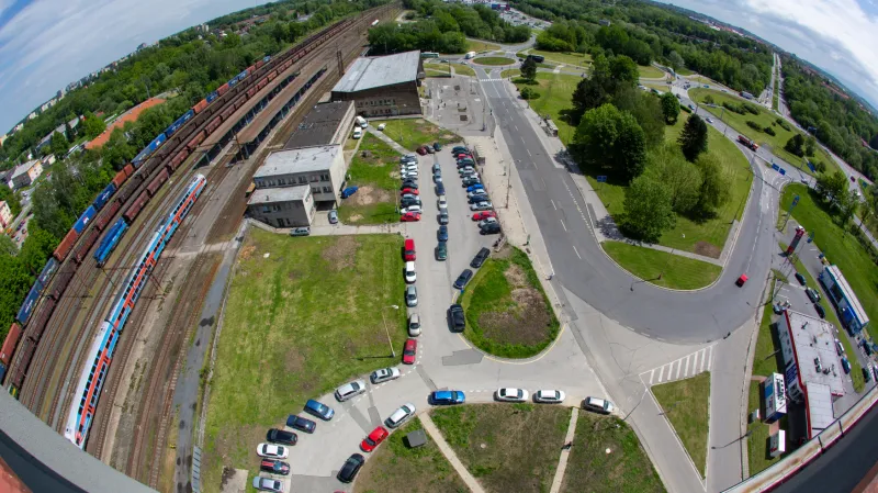 Prostor před havířovským nádražím