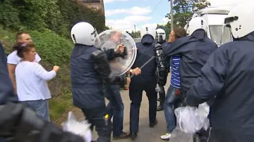 Zásah policie proti demonstrantům v Malonne