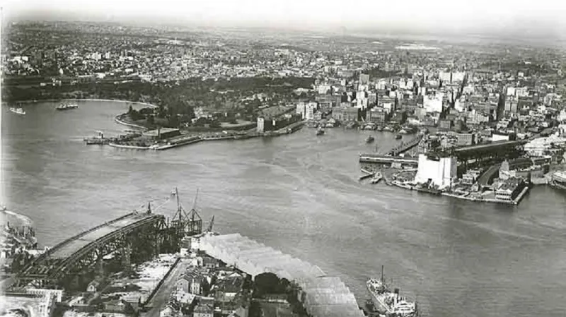 Pohled na výběžek Bennelong ve 20. letech