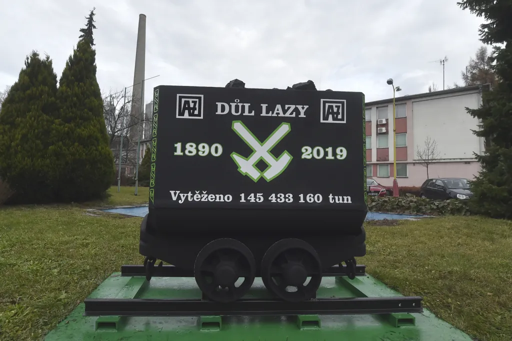 V Dole Lazy se začalo těžit v roce 1892, kdy se jmenoval Nová jáma. V té době šlo o největší a nejmodernější důl s roční kapacitou těžby 500 tisíc tun uhlí