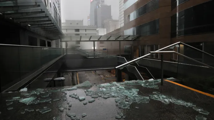 Škody po tajfunu Mangkhut v Hongkongu