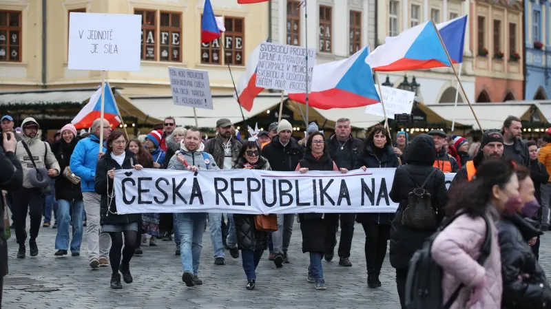 Demonstrace na Staroměstském náměstí