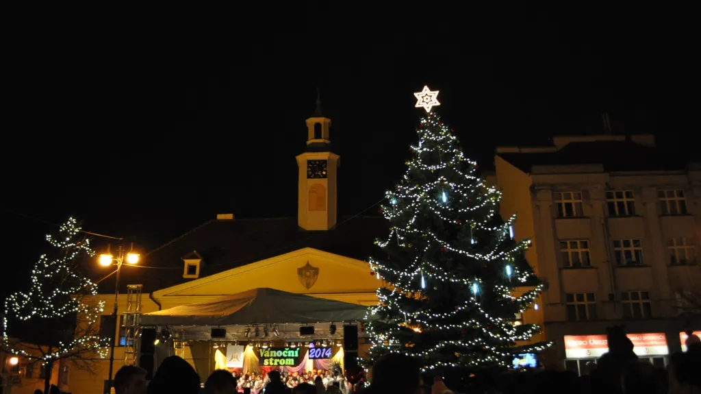 Rozsvícení vánočního stromu v Lounech