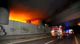 Zásah hasičů pod Barrandovským mostem